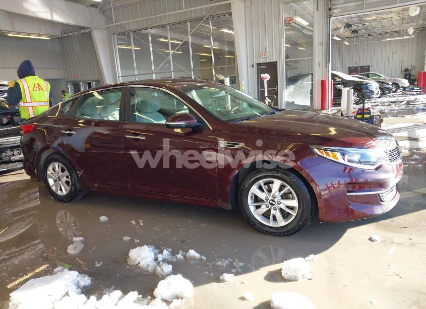 Photo 13 of 2018 Kia Optima LX (VIN 5XXGT4L35JG197623)