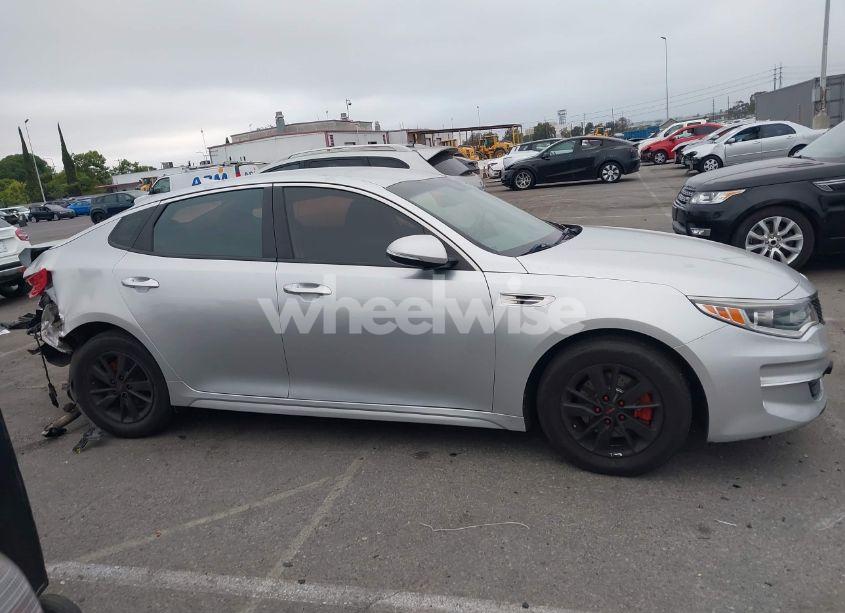 Photo 13 of 2018 Kia Optima LX (VIN 5XXGT4L35JG216039)