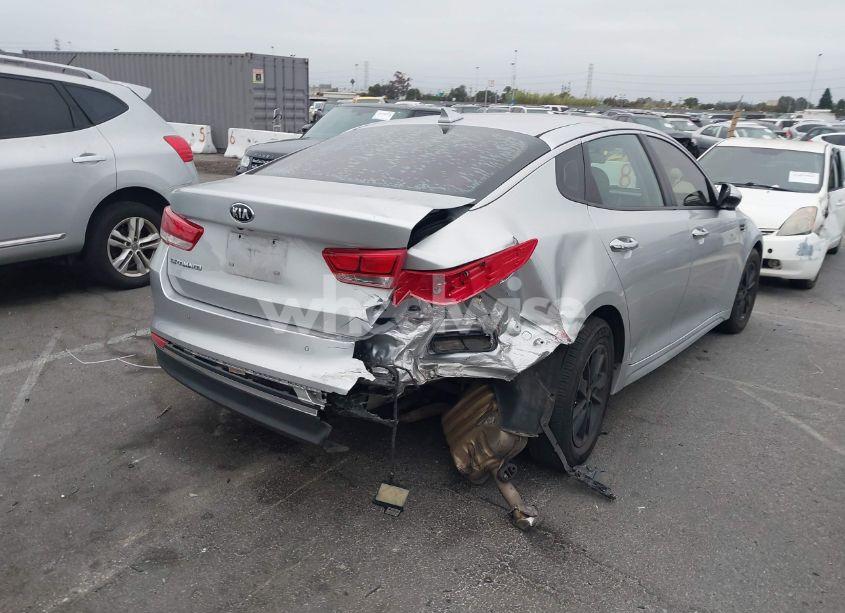 Photo 4 of 2018 Kia Optima LX (VIN 5XXGT4L35JG216039)