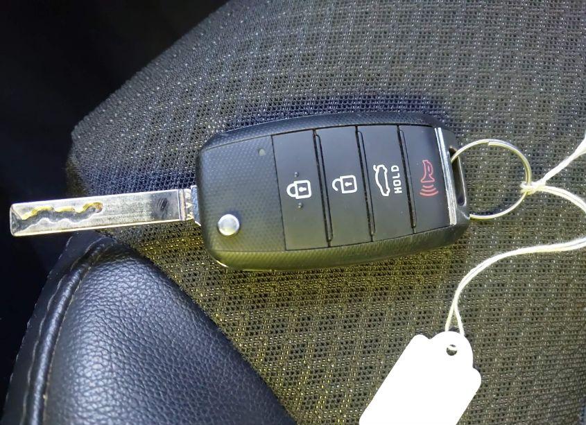 Photo 11 of 2018 Kia Optima S (VIN 5XXGT4L35JG221046)