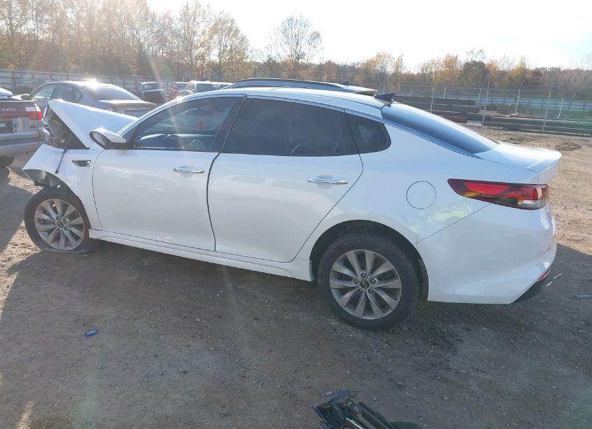 Photo 14 of 2018 Kia Optima S (VIN 5XXGT4L35JG221046)
