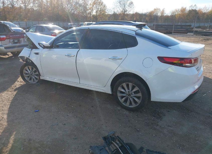 Photo 3 of 2018 Kia Optima S (VIN 5XXGT4L35JG221046)