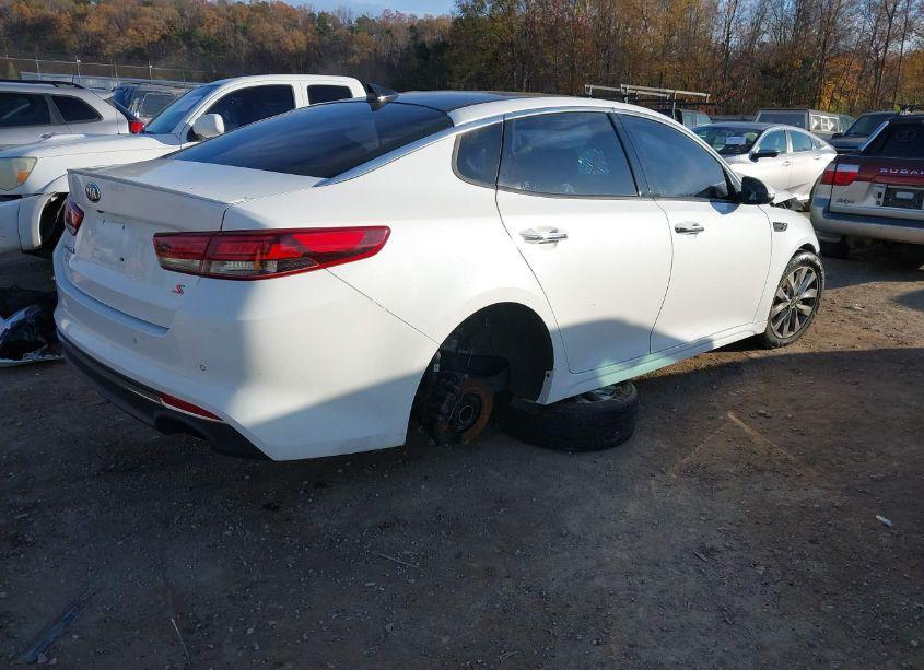 Photo 4 of 2018 Kia Optima S (VIN 5XXGT4L35JG221046)