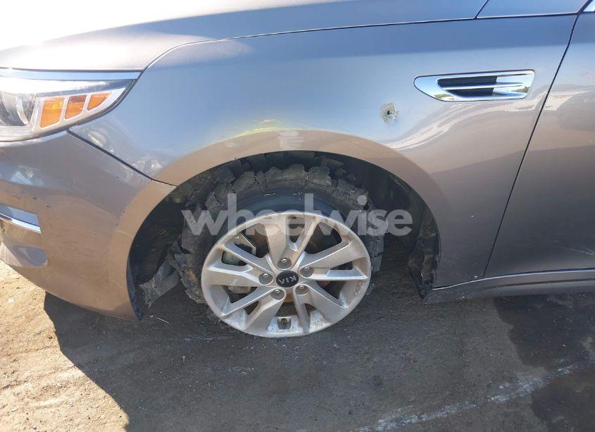 Photo 16 of 2018 Kia Optima LX (VIN 5XXGT4L35JG225811)