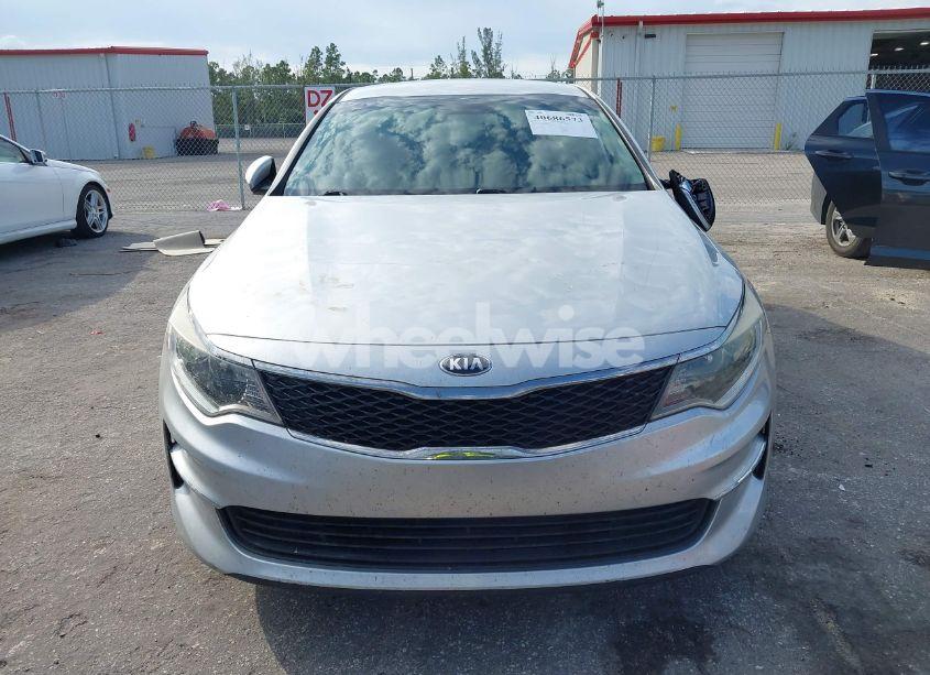 Photo 12 of 2018 Kia Optima LX (VIN 5XXGT4L35JG227803)
