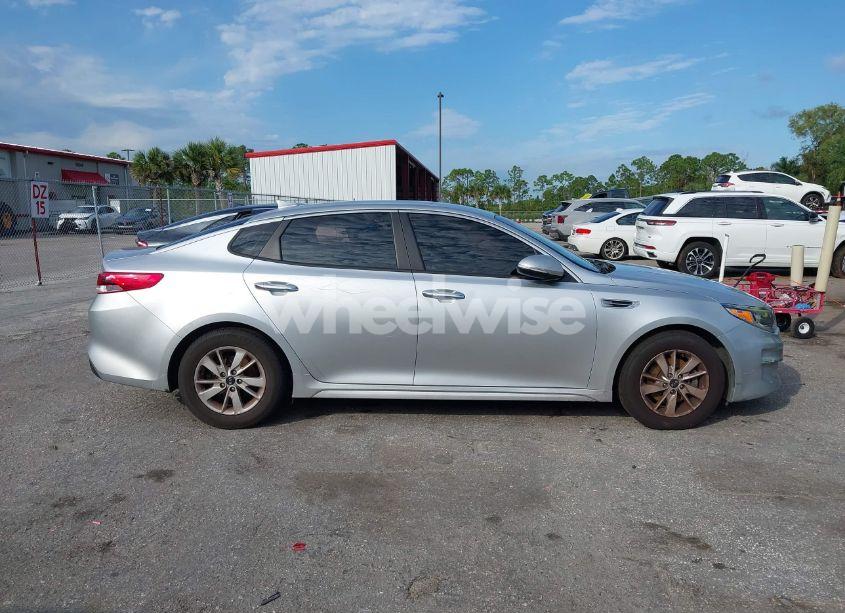 Photo 13 of 2018 Kia Optima LX (VIN 5XXGT4L35JG227803)