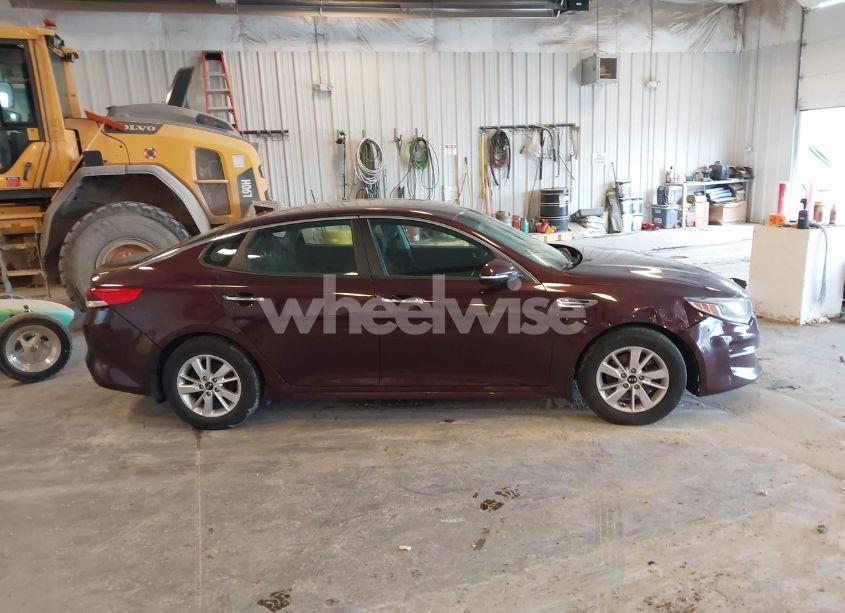 Photo 13 of 2018 Kia Optima LX (VIN 5XXGT4L35JG229518)