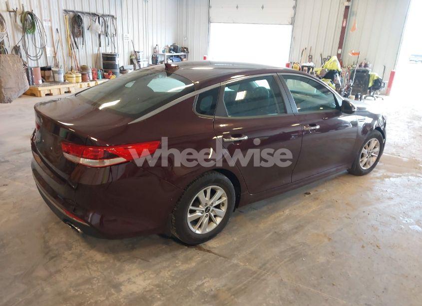 Photo 4 of 2018 Kia Optima LX (VIN 5XXGT4L35JG229518)