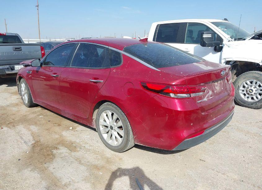 Photo 3 of 2018 Kia Optima S (VIN 5XXGT4L35JG231009)