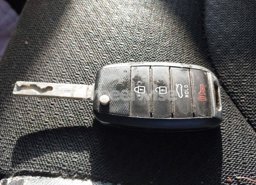 Photo 11 of 2018 Kia Optima S (VIN 5XXGT4L35JG236890)