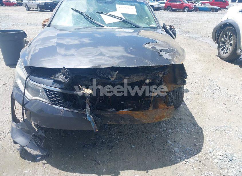 Photo 6 of 2018 Kia Optima S (VIN 5XXGT4L35JG236923)