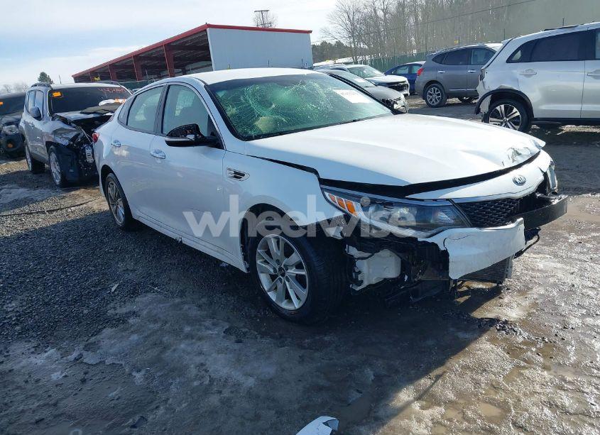 2018 Kia Optima LX (VIN 5XXGT4L35JG238414) main photo