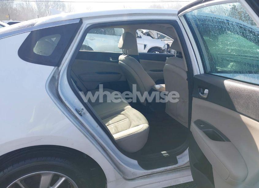 Photo 8 of 2018 Kia Optima LX (VIN 5XXGT4L35JG238414)