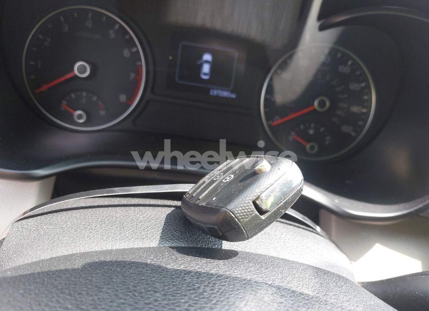 Photo 11 of 2018 Kia Optima LX (VIN 5XXGT4L35JG239062)