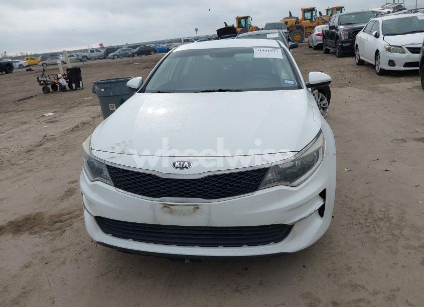 Photo 12 of 2018 Kia Optima LX (VIN 5XXGT4L35JG246223)