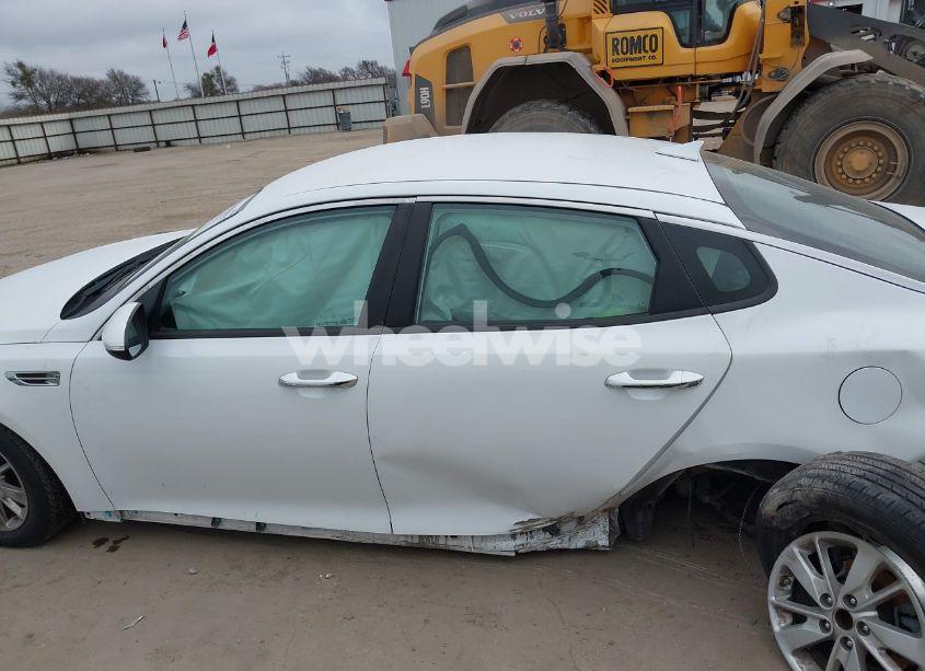 Photo 14 of 2018 Kia Optima LX (VIN 5XXGT4L35JG246223)
