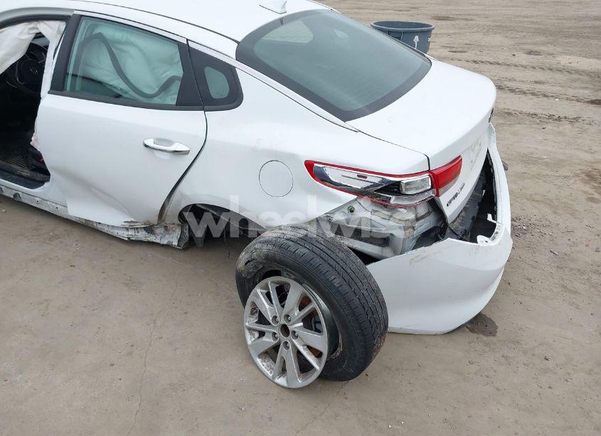 Photo 6 of 2018 Kia Optima LX (VIN 5XXGT4L35JG246223)