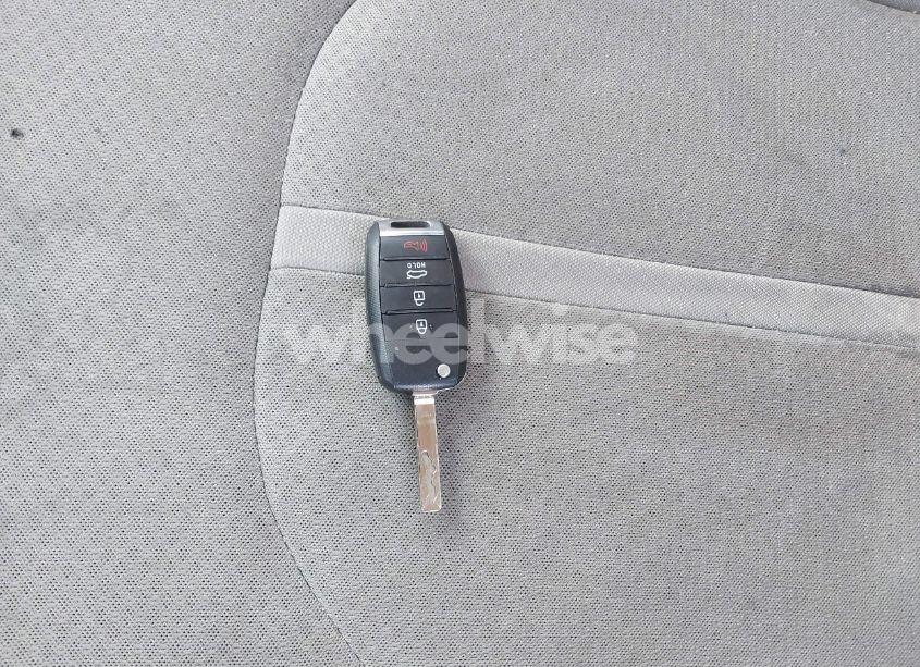 Photo 11 of 2018 Kia Optima LX (VIN 5XXGT4L35JG256363)