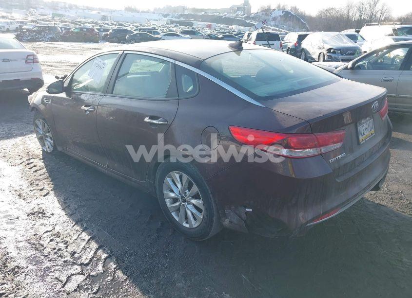 Photo 3 of 2018 Kia Optima LX (VIN 5XXGT4L35JG256363)