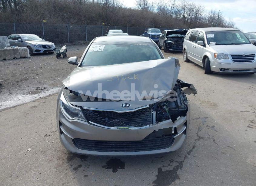 Photo 12 of 2018 Kia Optima LX (VIN 5XXGT4L35JG264477)