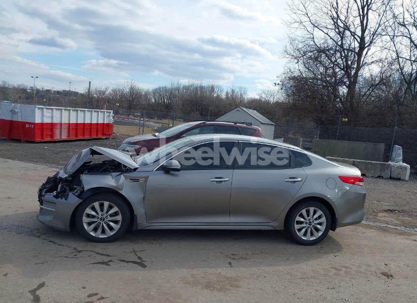 Photo 14 of 2018 Kia Optima LX (VIN 5XXGT4L35JG264477)