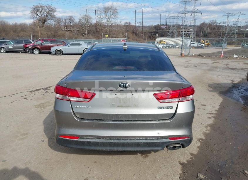Photo 16 of 2018 Kia Optima LX (VIN 5XXGT4L35JG264477)