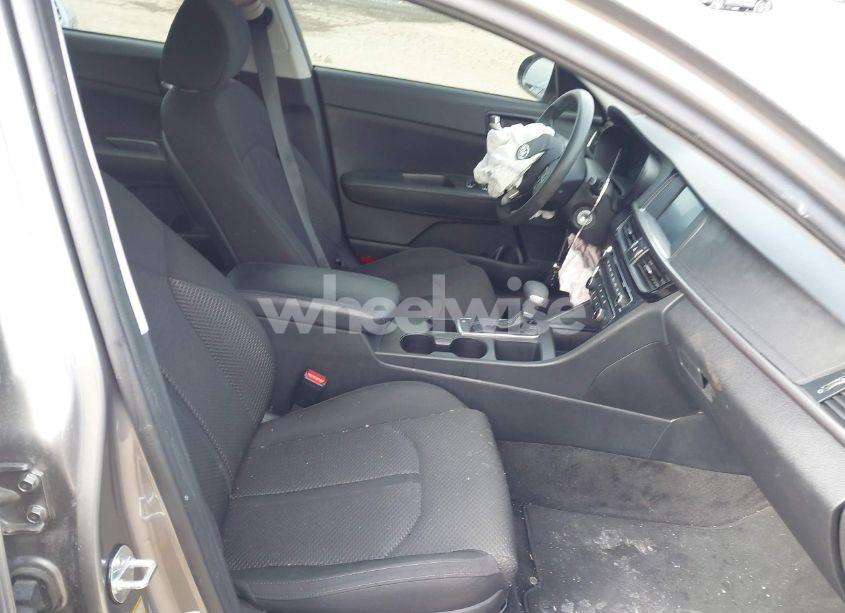 Photo 5 of 2018 Kia Optima LX (VIN 5XXGT4L35JG264477)