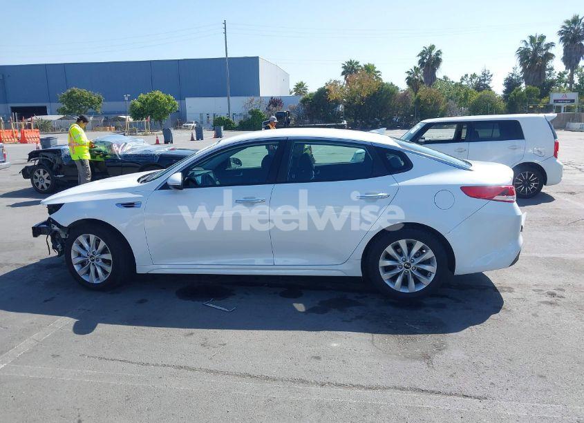 Photo 15 of 2018 Kia Optima LX (VIN 5XXGT4L35JG265371)
