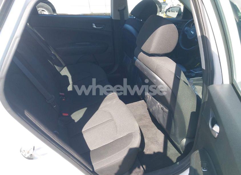 Photo 8 of 2018 Kia Optima LX (VIN 5XXGT4L35JG265371)