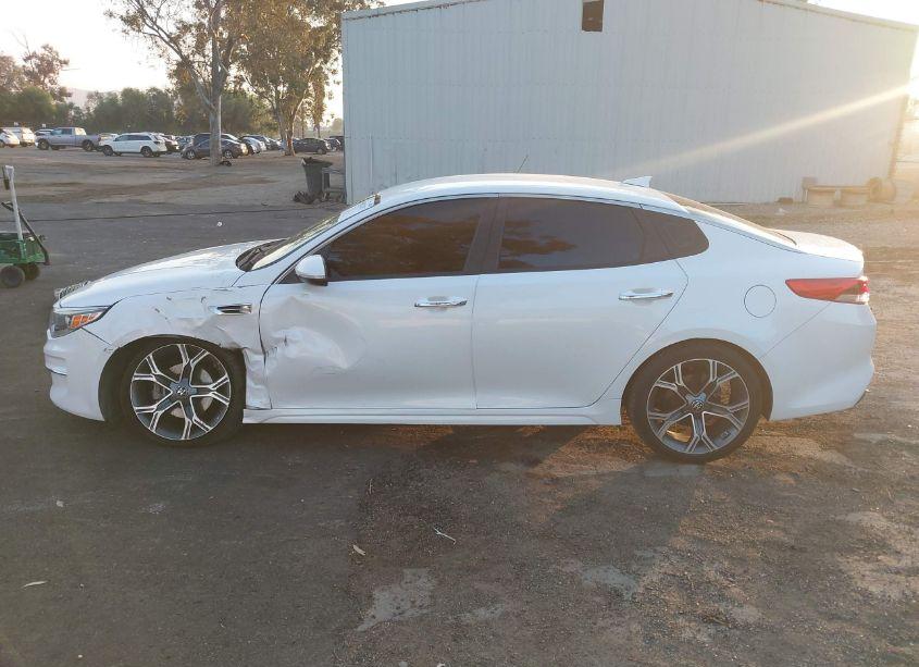 Photo 14 of 2018 Kia Optima LX (VIN 5XXGT4L35JG267766)