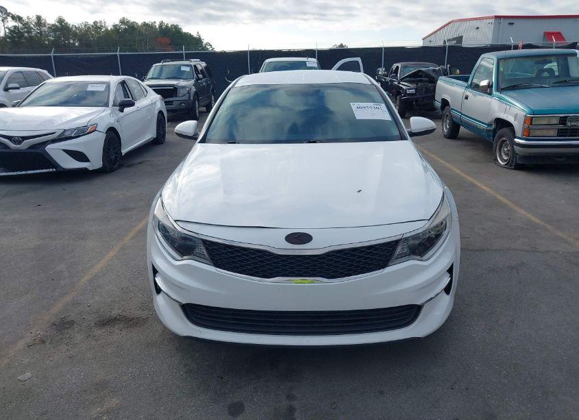 Photo 12 of 2018 Kia Optima LX (VIN 5XXGT4L35JG274717)