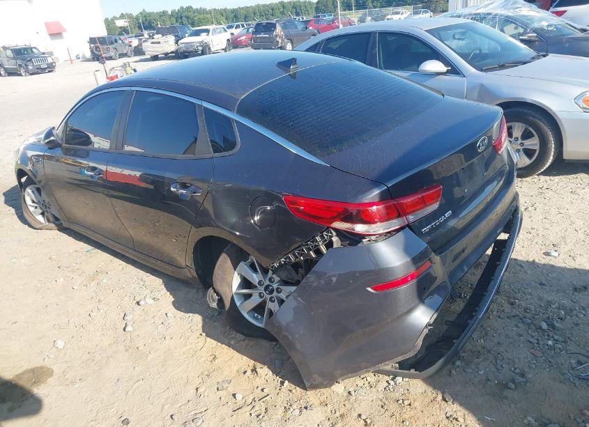 Photo 3 of 2019 Kia Optima LX (VIN 5XXGT4L35KG284651)