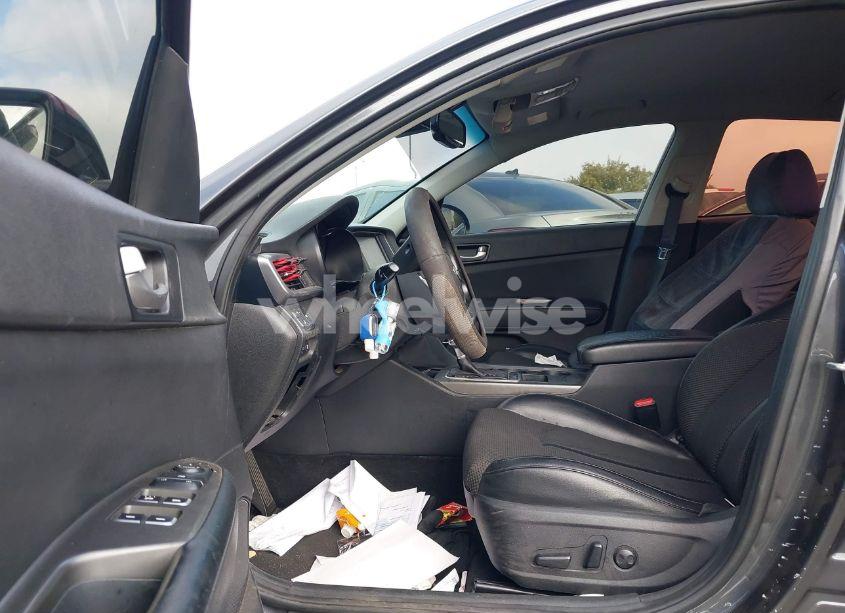 Photo 5 of 2019 Kia Optima S (VIN 5XXGT4L35KG288599)