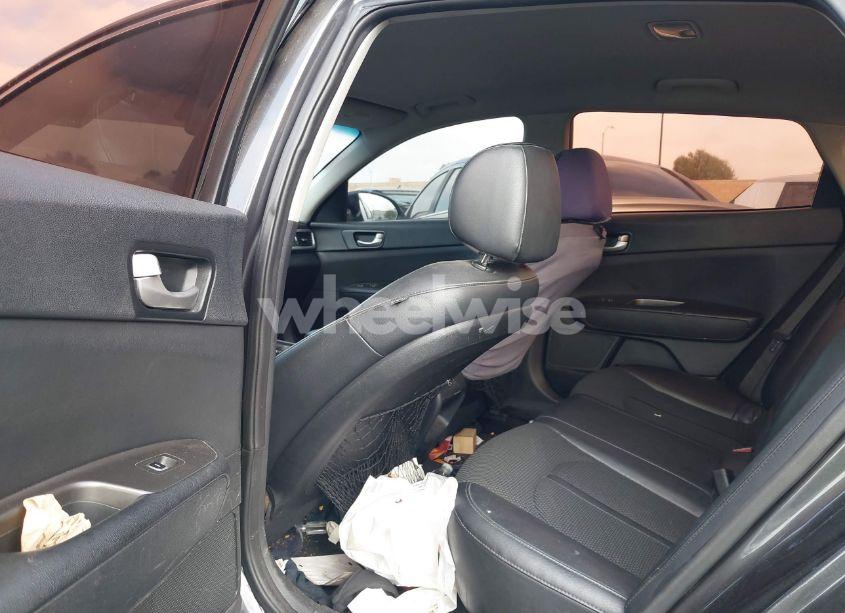 Photo 8 of 2019 Kia Optima S (VIN 5XXGT4L35KG288599)