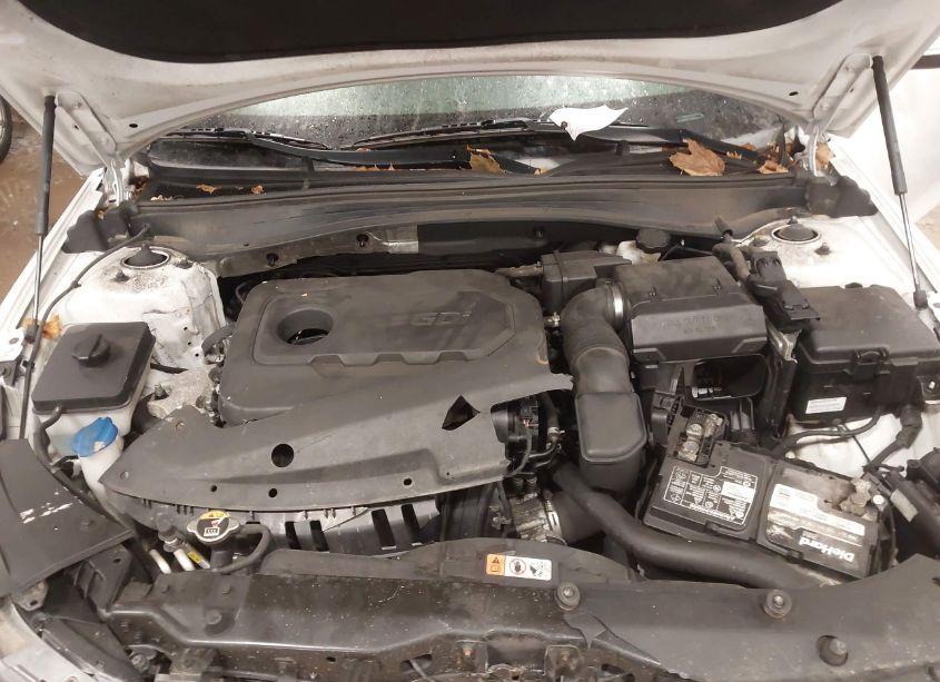 Photo 10 of 2019 Kia Optima LX (VIN 5XXGT4L35KG294709)