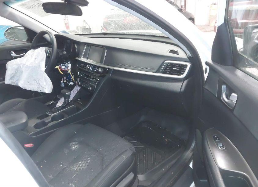 Photo 5 of 2019 Kia Optima LX (VIN 5XXGT4L35KG294709)