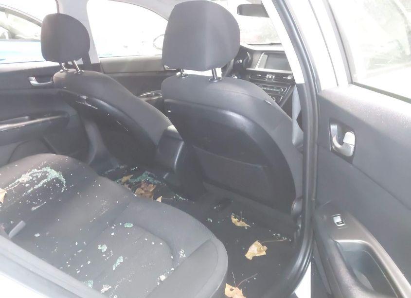 Photo 8 of 2019 Kia Optima LX (VIN 5XXGT4L35KG294709)