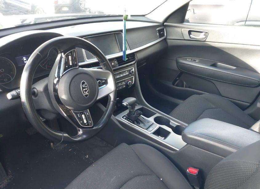 Photo 5 of 2019 Kia Optima LX (VIN 5XXGT4L35KG300783)