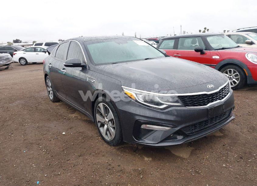 2019 Kia Optima S (VIN 5XXGT4L35KG318216) main photo