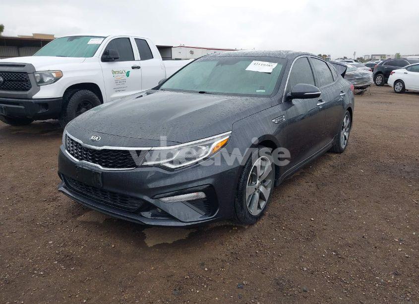 Photo 2 of 2019 Kia Optima S (VIN 5XXGT4L35KG318216)