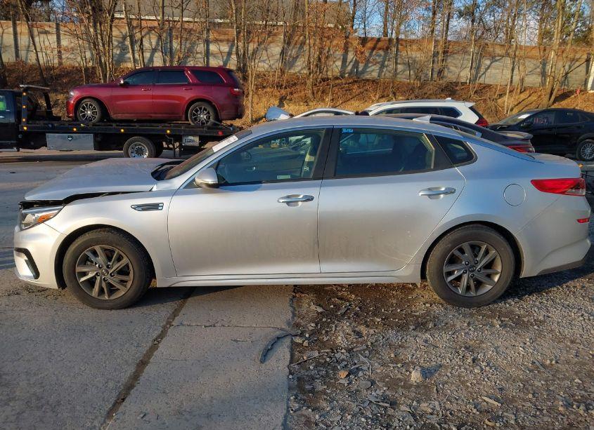 Photo 14 of 2019 Kia Optima LX (VIN 5XXGT4L35KG322587)