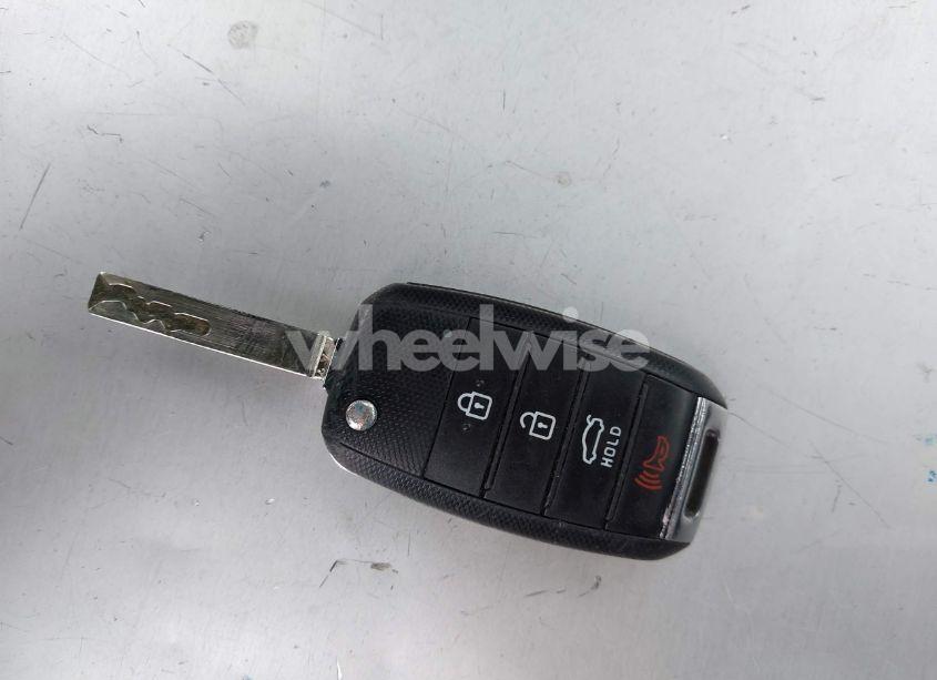 Photo 11 of 2019 Kia Optima LX (VIN 5XXGT4L35KG324274)