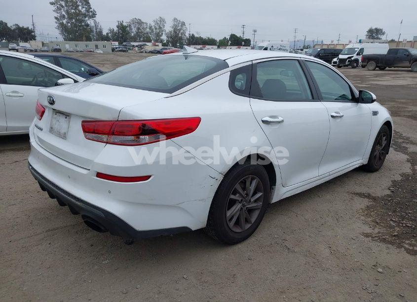 Photo 4 of 2019 Kia Optima LX (VIN 5XXGT4L35KG324274)