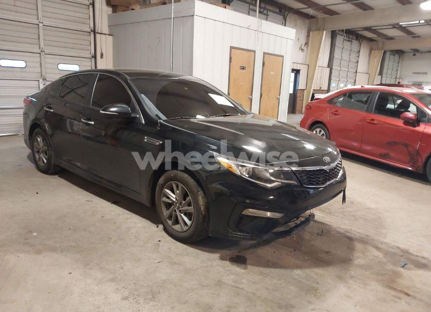 2019 Kia Optima LX (VIN 5XXGT4L35KG329510) main photo