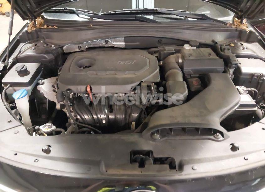 Photo 10 of 2019 Kia Optima LX (VIN 5XXGT4L35KG329510)