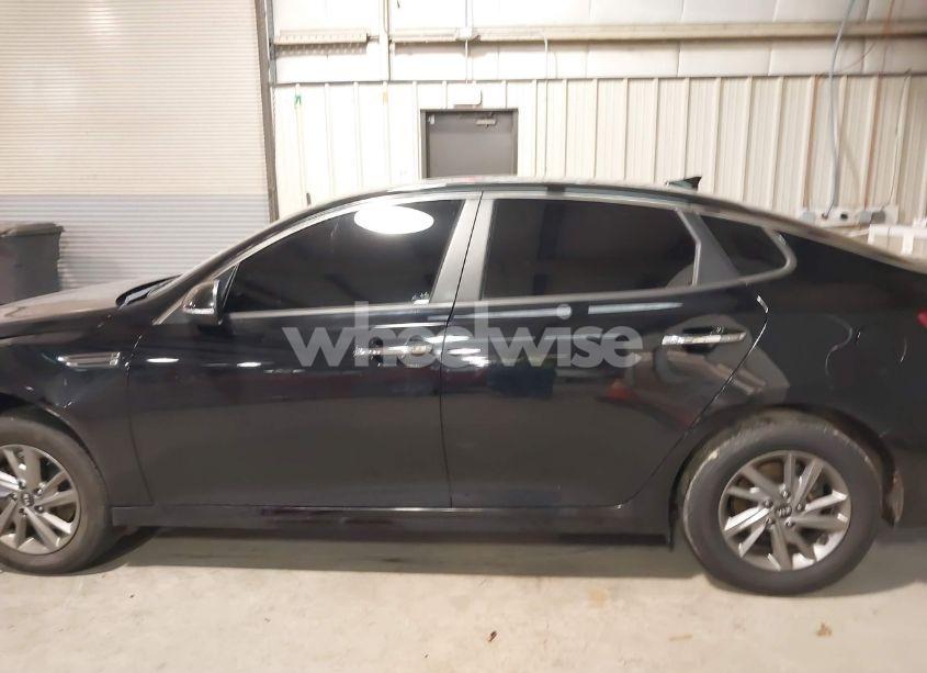 Photo 14 of 2019 Kia Optima LX (VIN 5XXGT4L35KG329510)