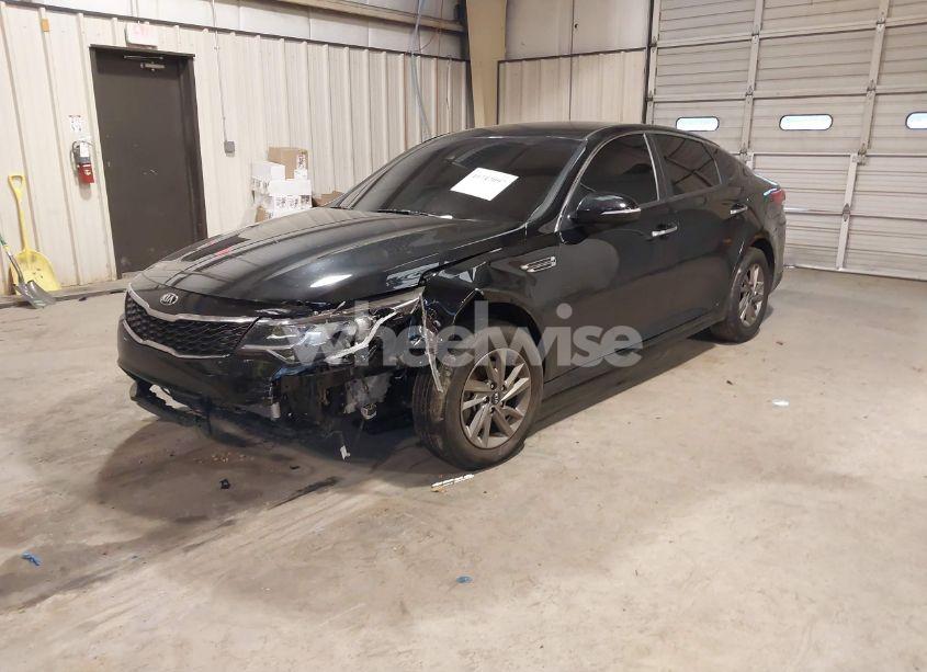 Photo 2 of 2019 Kia Optima LX (VIN 5XXGT4L35KG329510)