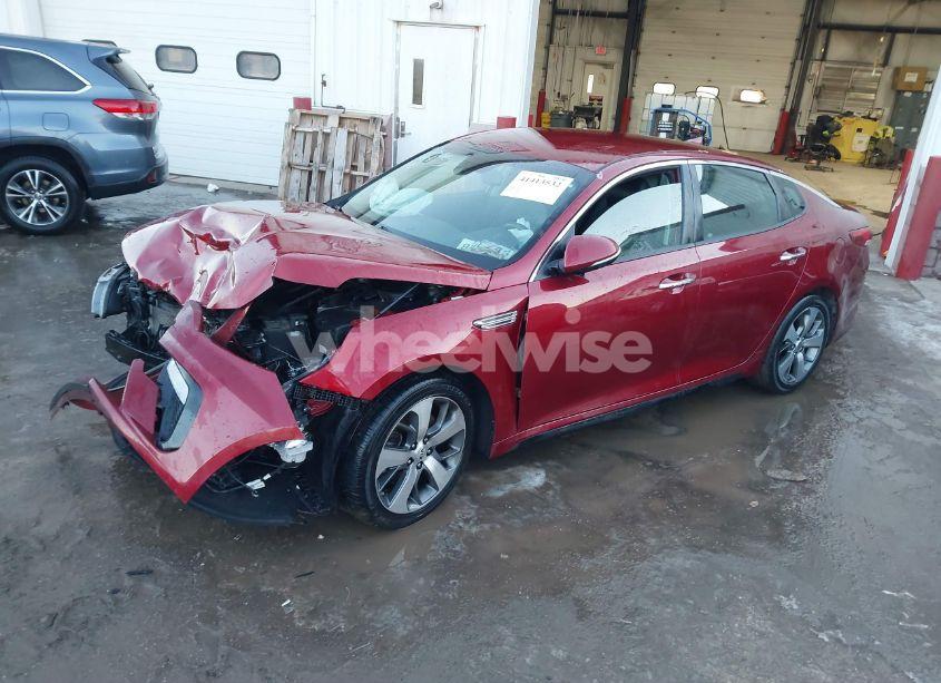Photo 2 of 2019 Kia Optima S (VIN 5XXGT4L35KG331550)