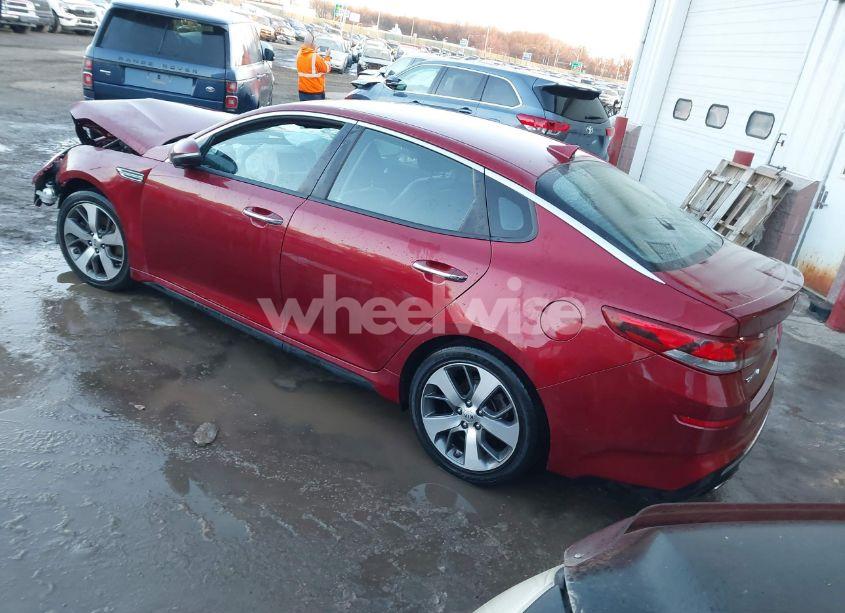 Photo 3 of 2019 Kia Optima S (VIN 5XXGT4L35KG331550)