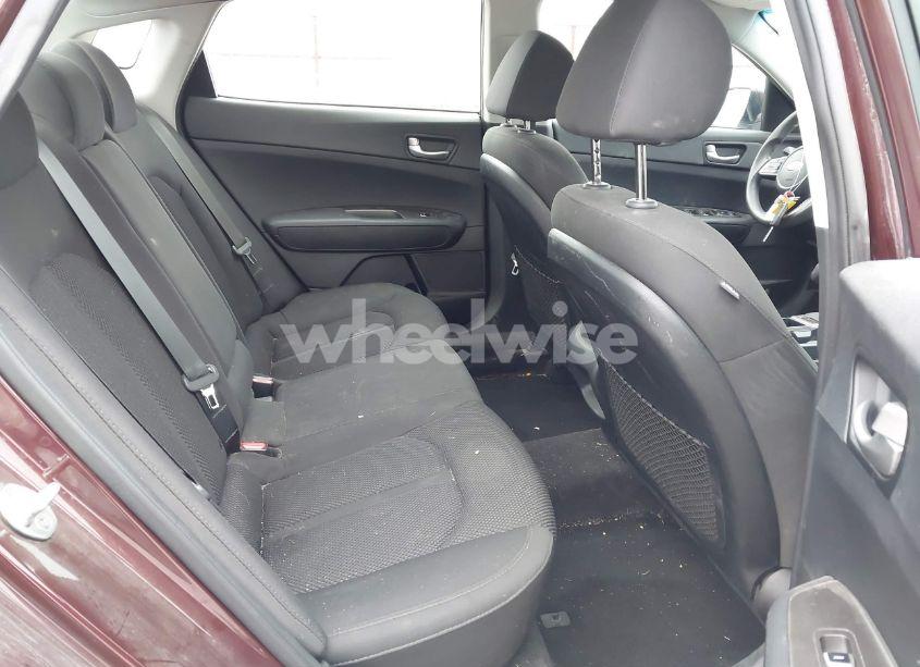 Photo 8 of 2019 Kia Optima LX (VIN 5XXGT4L35KG339342)